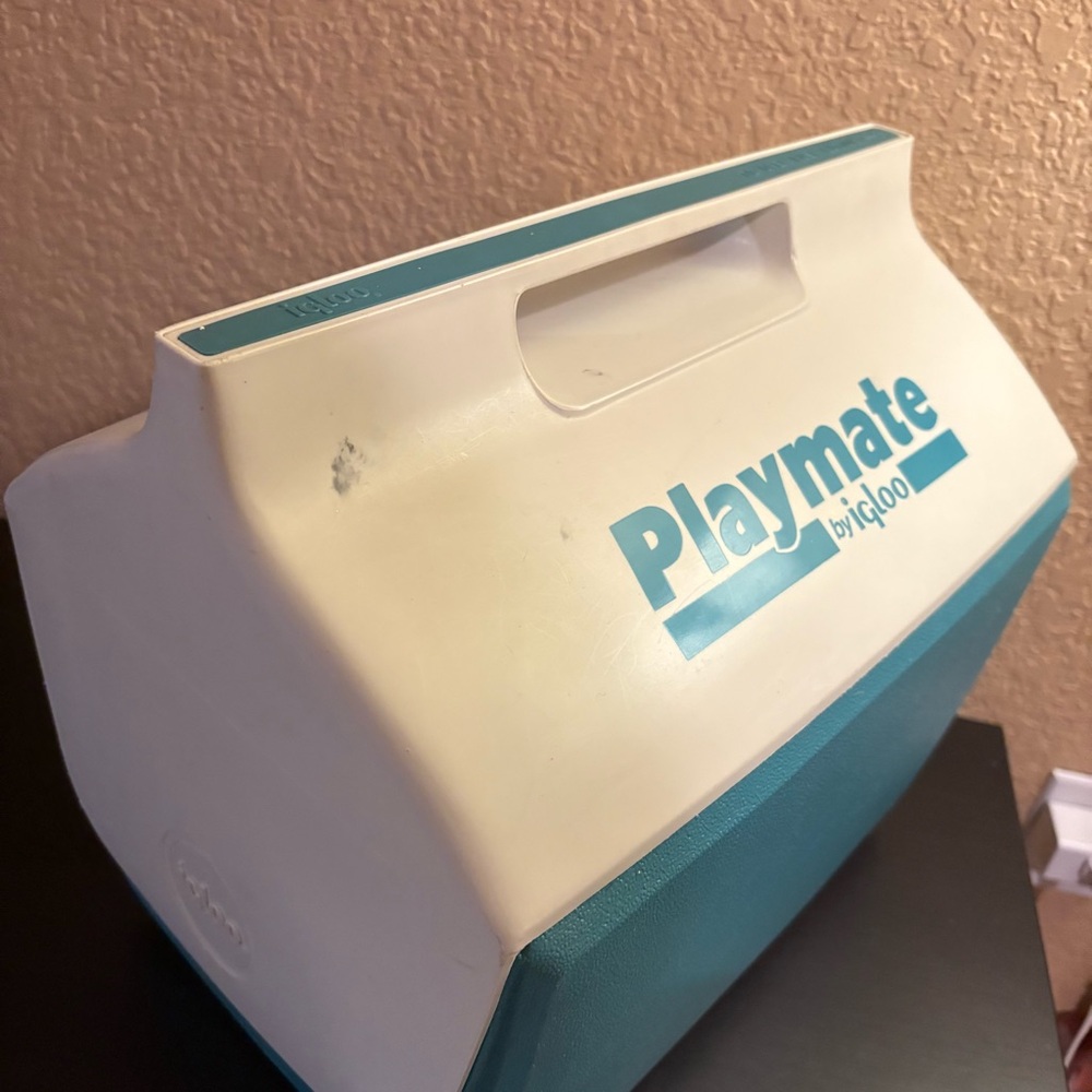 Vintage playmate by igloo cooler - Picture 6 of 8